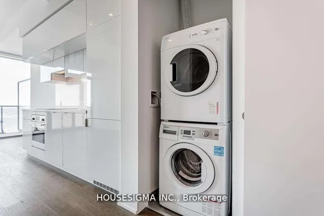 Additional image 17 of 185 Roehampton Ave Unit 3406