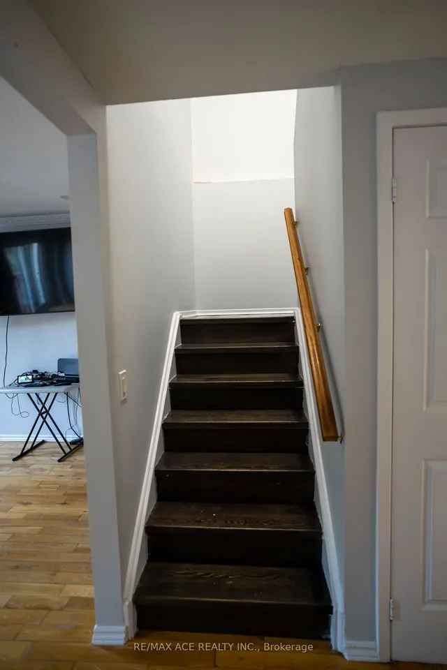 Additional image 12 of 47 John Stoner Dr