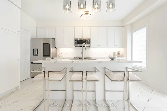 Additional image 10 of 3906 Koenig Rd