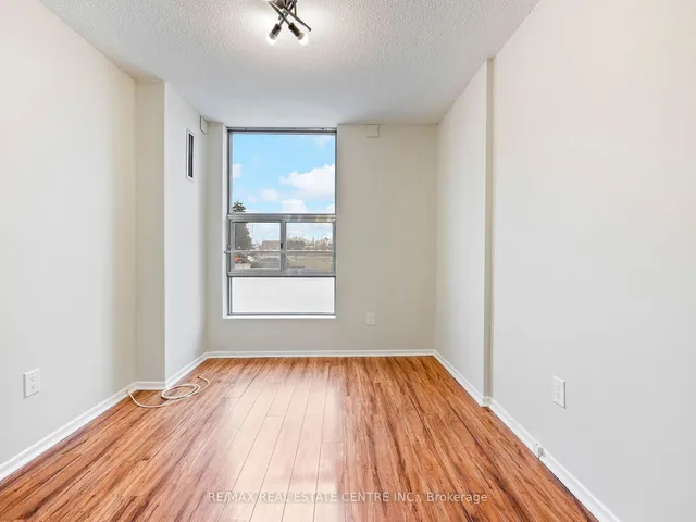 Additional image 30 of 15 Kensington Rd Unit 101