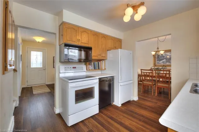 Additional image 11 of 145 Hickson Dr