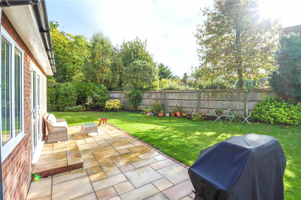 Additional image 18 of Bloomfield Road, Harpenden, Hertfordshire, AL5