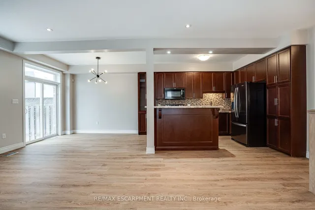 Additional image 10 of 24 Marina Point Cres