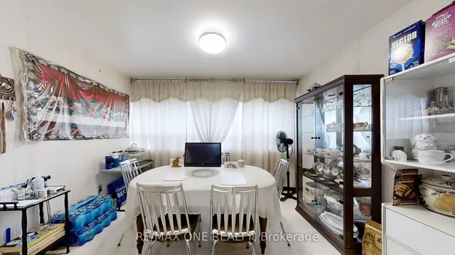 Additional image 10 of 24 Streamdale Crt