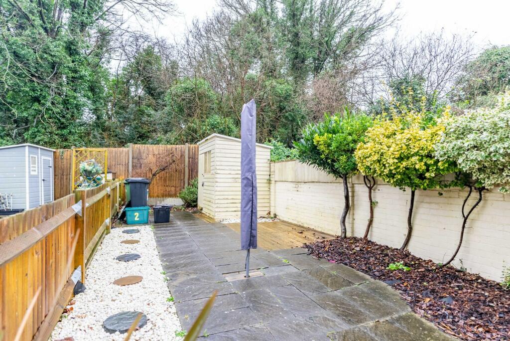 Additional image 15 of Sycamore Drive, Park Street, St. Albans, Hertfordshire, AL2