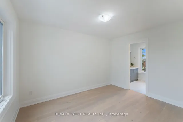 Additional image 32 of 1049 Greenwood Ave