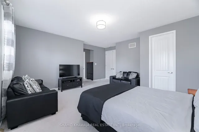 Additional image 24 of 1388 Connaught Terr