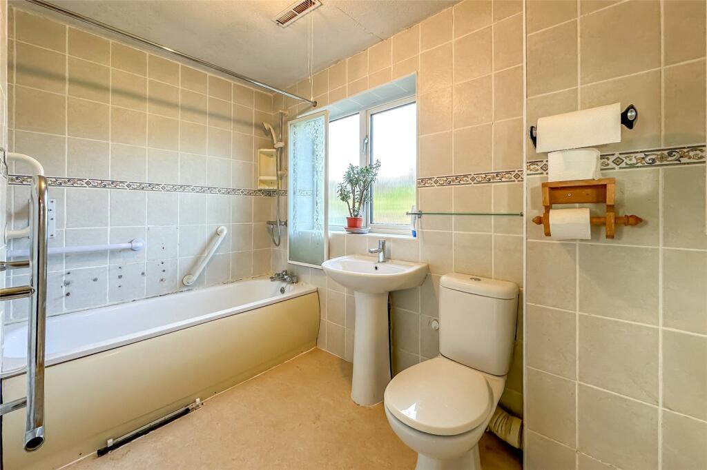 Additional image 8 of Dale Avenue, Gustard Wood, Hertfordshire, AL4