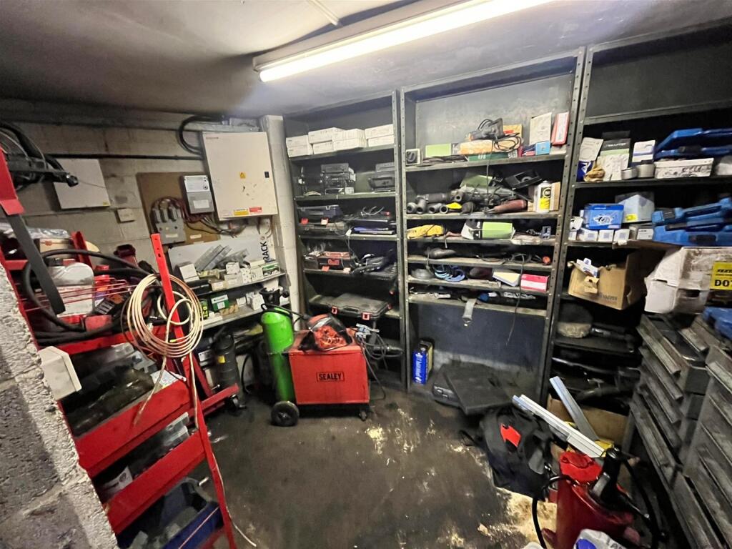 Additional image 7 of A REPUTABLE PROVIDER OF CAR MOTS, REPAIRS AND SERVICING, West Wilts Trading Estate, Wiltshire