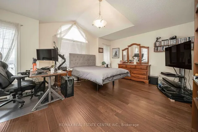 Additional image 35 of 733 Macbeth Hts