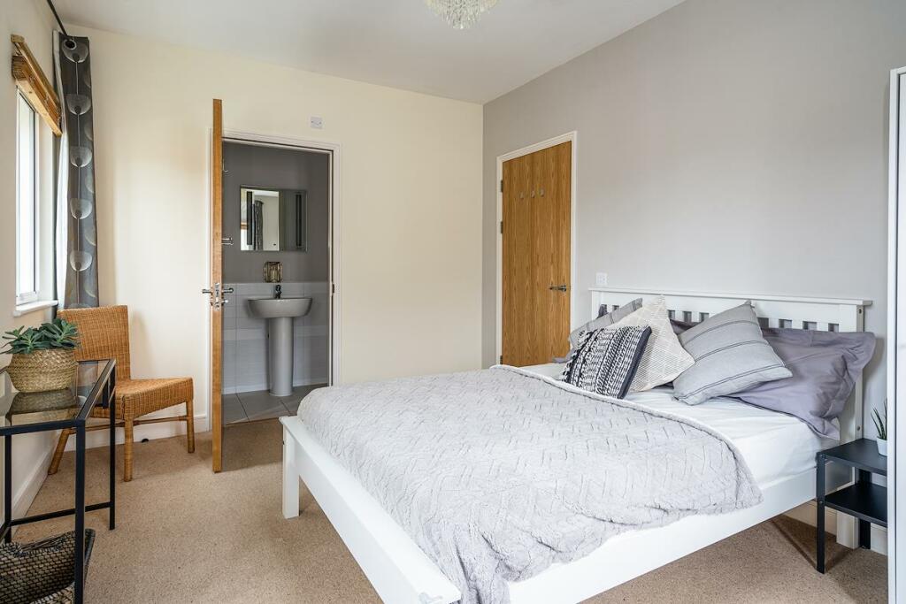 Additional image 9 of New Marchants Passage, Southgate,Bath