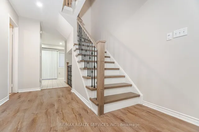 Additional image 15 of 47 Spadina Rd Unit 32