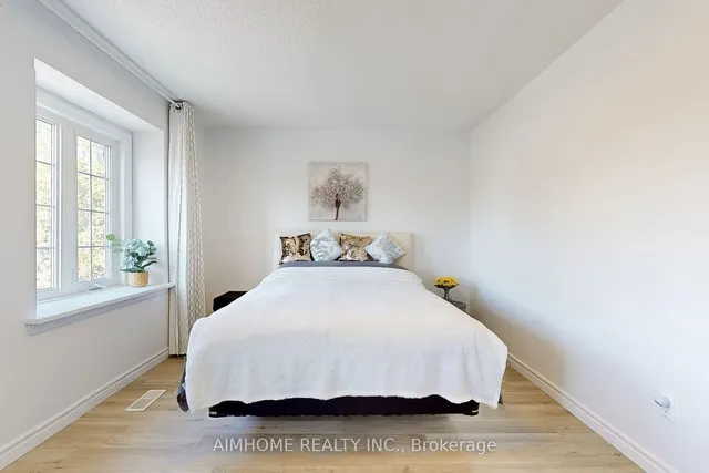 Additional image 23 of 566 Sandhurst Circ