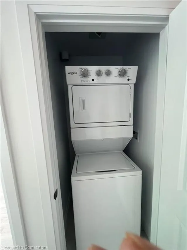 Additional image 8 of 450 Dundas St Unit 327