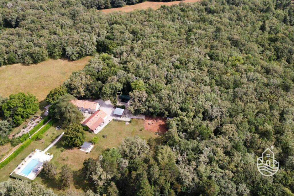 Additional image 2 of Thenon, Aquitaine, 24210, France