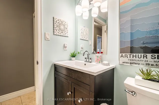 Additional image 22 of 10 WOODMAN Dr Unit 304