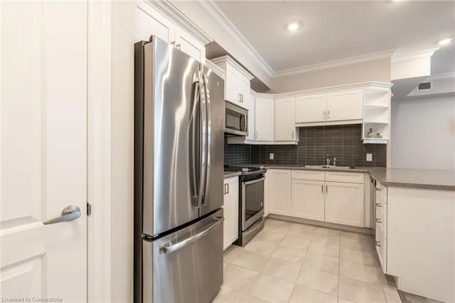 Additional image 15 of 3290 New St Unit 204