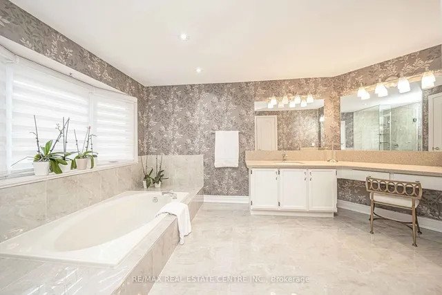 Additional image 30 of 63 Leeward Dr