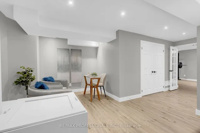 Additional image 37 of 2208 Kenneth Cres