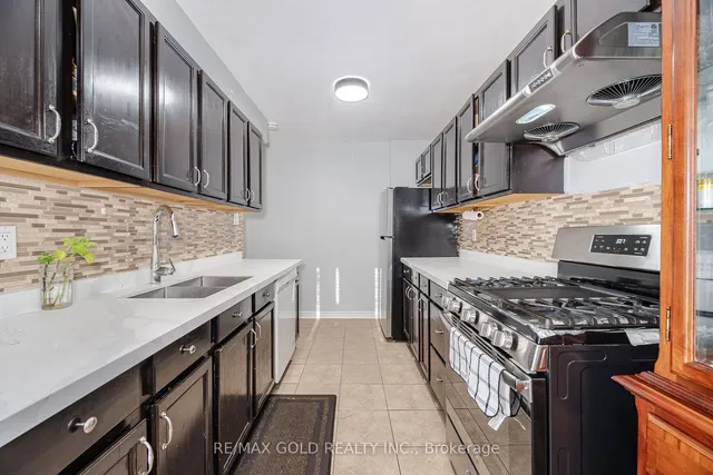 Additional image 13 of 11 Horatio Crt