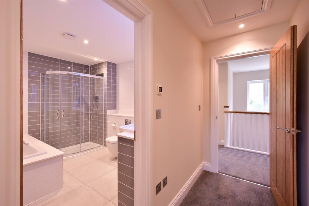 Additional image 11 of Lower Woodside, Brookmans Park, Hatfield