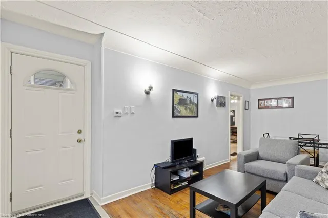 Additional image 5 of 150 Albany Ave