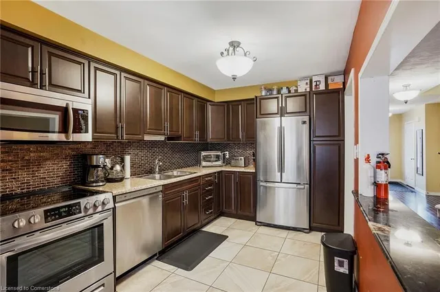 Additional image 13 of 255 Mount Albion Rd Unit 31