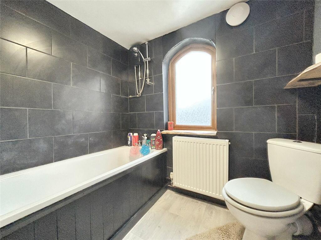 Additional image 11 of Norleaze