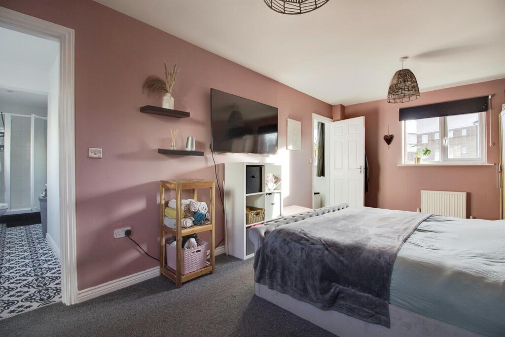 Additional image 10 of Eddington Crescent, WELWYN GARDEN CITY