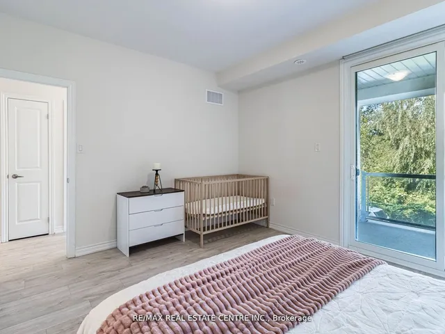 Additional image 23 of 45 Knotsberry Circ