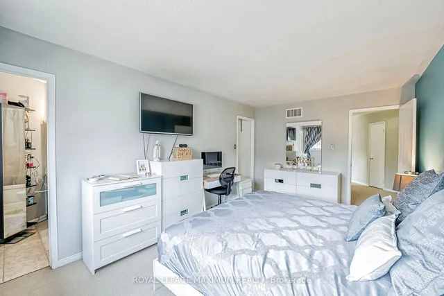 Additional image 22 of 21 Pioneer Ave