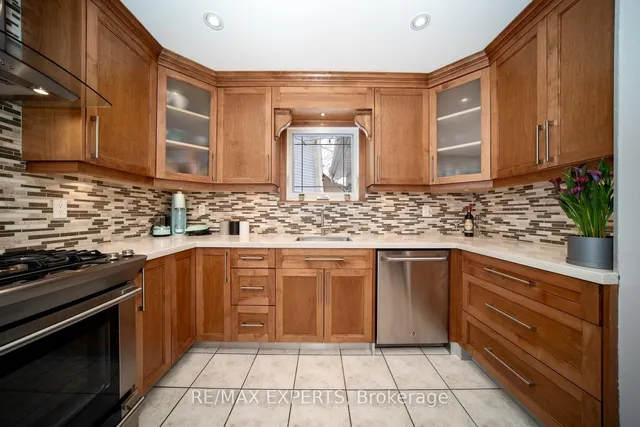 Additional image 13 of 42 Montcalm Pl