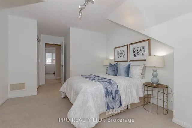 Additional image 32 of 185 Mcdougall Cross