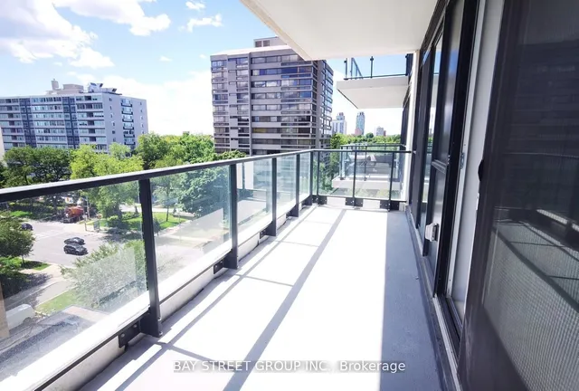 Additional image 10 of 609 Avenue Rd Unit 805