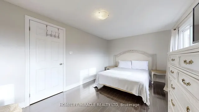 Additional image 19 of 284 RoyaISalisbury Way