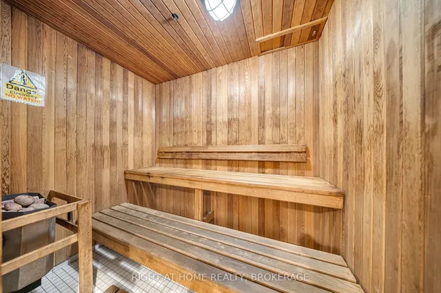 Additional image 37 of 55 STRATHAVEN Dr Unit 1105