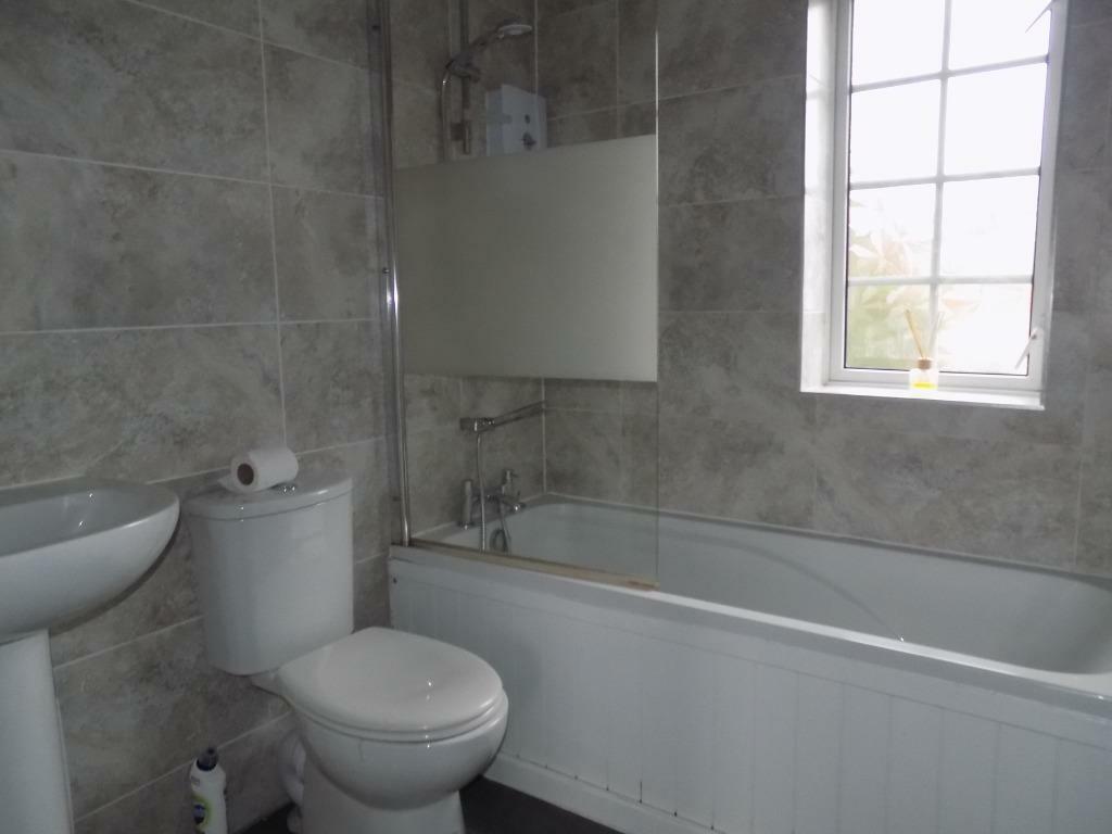 Additional image 11 of Whiting, Tamworth, B77