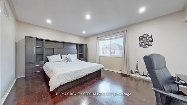 Additional image 16 of 13 Degrassi Cove Circ