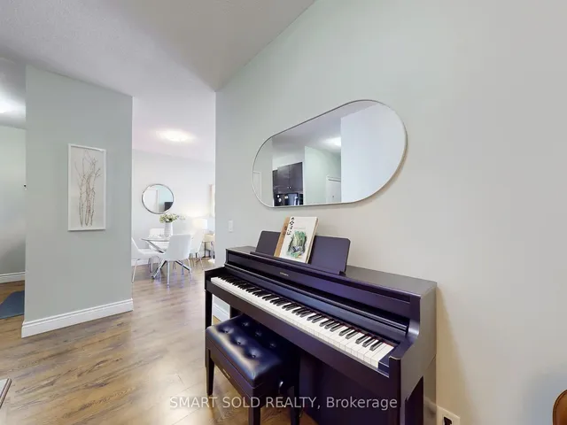 Additional image 18 of 181 Village Green Sq Unit PH12