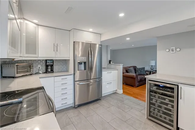 Additional image 15 of 15 Laurendale Ave