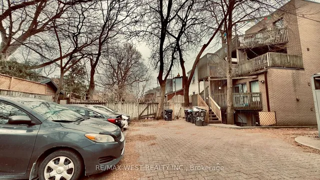 Additional image 7 of 1061 Bathurst St