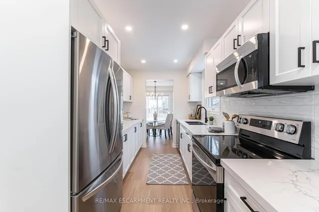 Additional image 6 of 29 Featherwood Cres