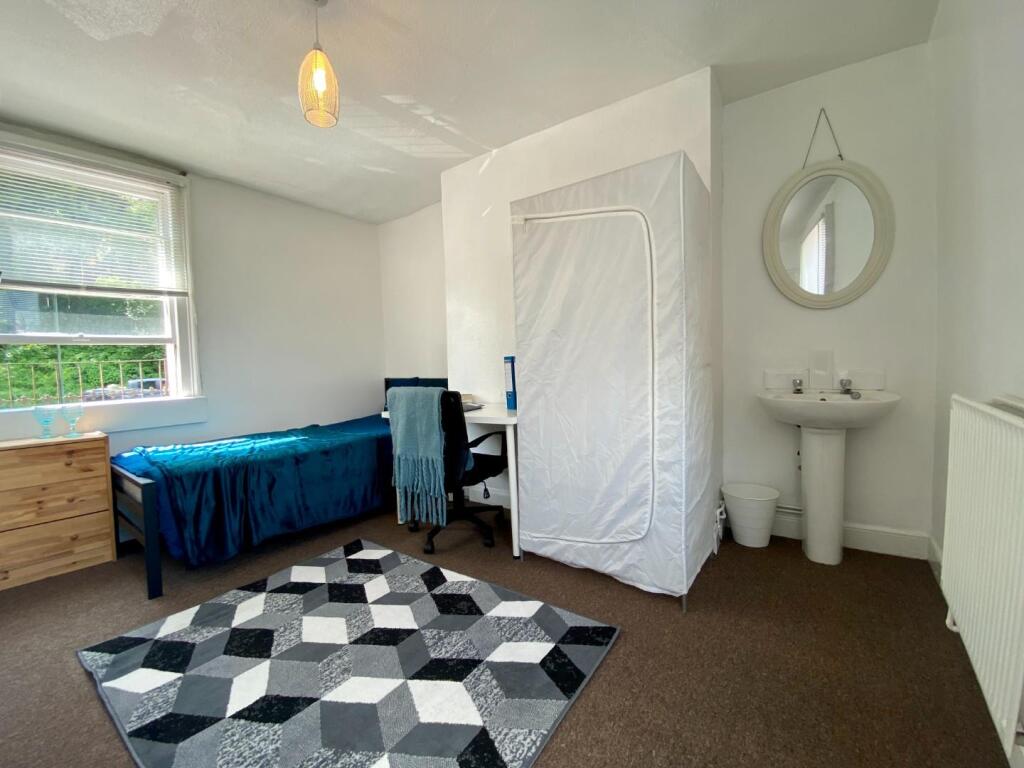 Additional image 4 of Wells Road