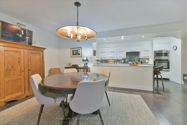 Additional image 7 of 130 Carlton St Unit 810