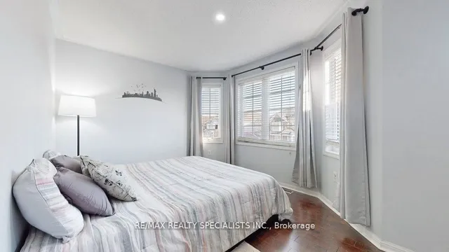 Additional image 19 of 13 Degrassi Cove Circ