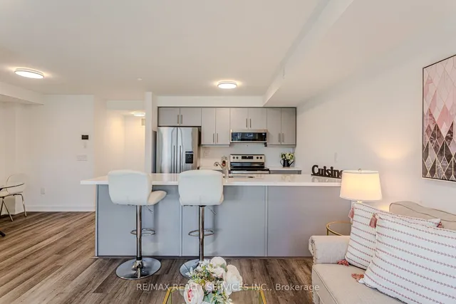 Additional image 35 of 185 Veterans Dr Unit 3