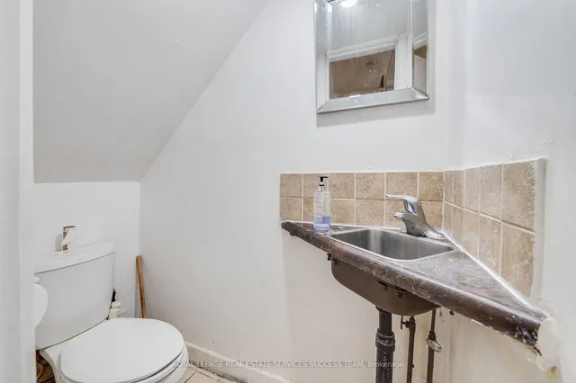 Additional image 13 of 109 Sanford Ave