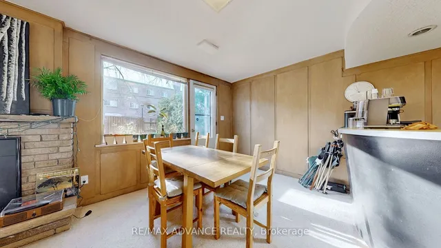 Additional image 12 of 15 Foxwarren Dr