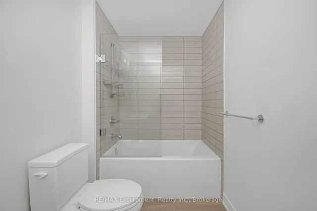 Additional image 29 of 320 PLAINS Rd Unit 220