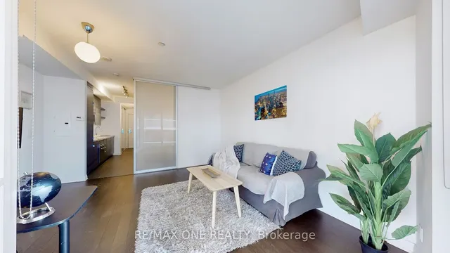 Additional image 17 of 60 ANNIE CRAIG Dr Unit 909